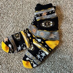 Boston Bruins hockey winter gingerbread man socks